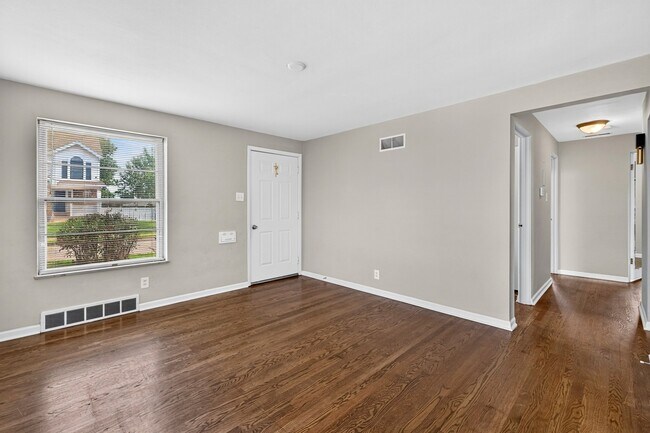 Foto del edificio - 8106 Fawn Ave