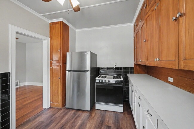 Building Photo - Charming 3 Bed, 1 Bath Rental in Downtown Bay City - $1250/month