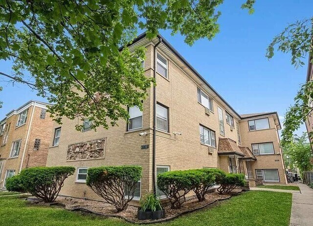 Foto del edificio - 6747 N Olmsted Ave