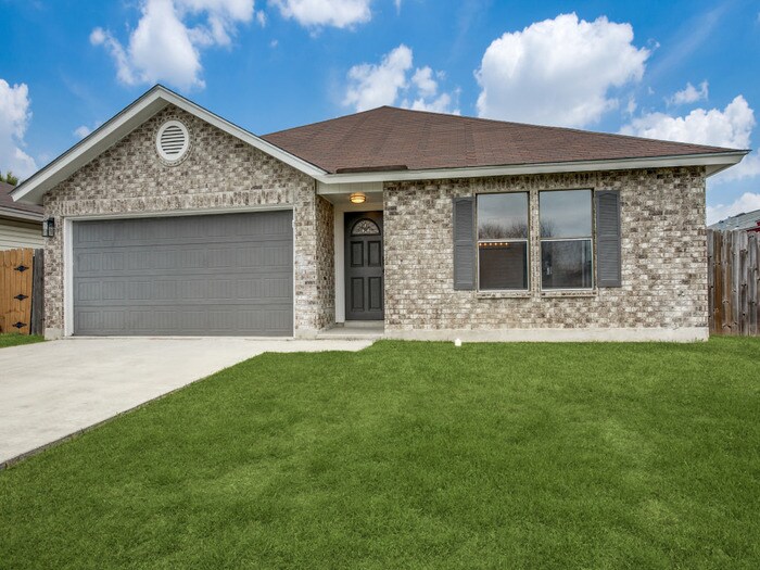 Foto principal - Converse, TX - House - $1,745.00 Available...