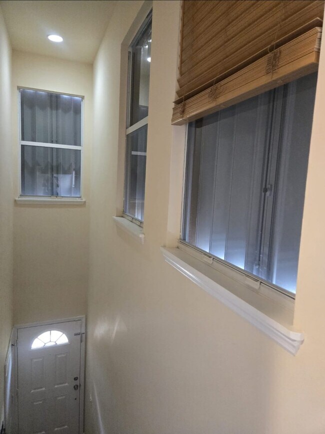 Foto del edificio - 1030 Venetian Dr