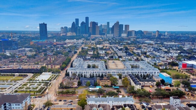 Foto del edificio - 1014 Montrose Blvd