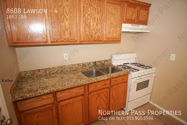 Building Photo - Cozy 1 BDR Northeast Apt- Water Included! ...