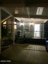 Building Photo - 1219 Thomas Dr