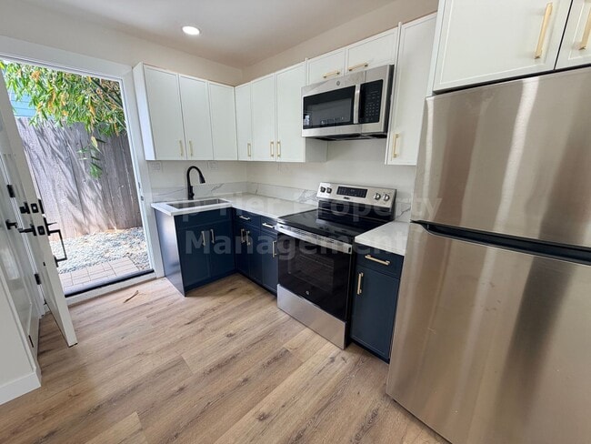 Building Photo - **BRAND NEW - 1 bed, 1 bath Unit in the Heart of South Park - Available NOW***