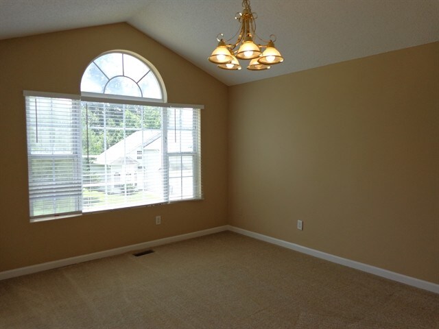 Building Photo - 5967 Graywood Cir SE