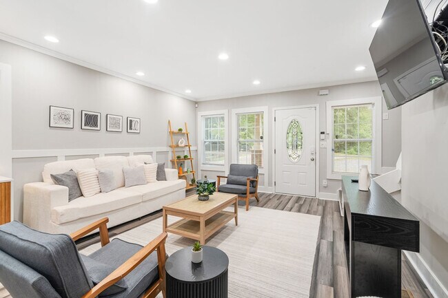Foto del edificio - 1409 Bridges Ave SW