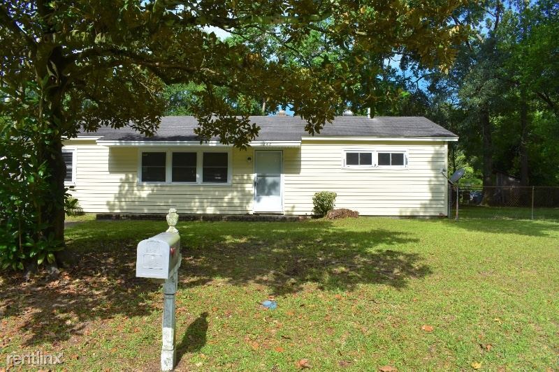 Primary Photo - 3 br, 1 bath House - 1242 Hawthorne Circle