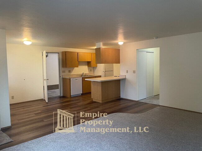 Building Photo - 3806 Dove Ln