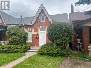 Building Photo - 231 Clinton St