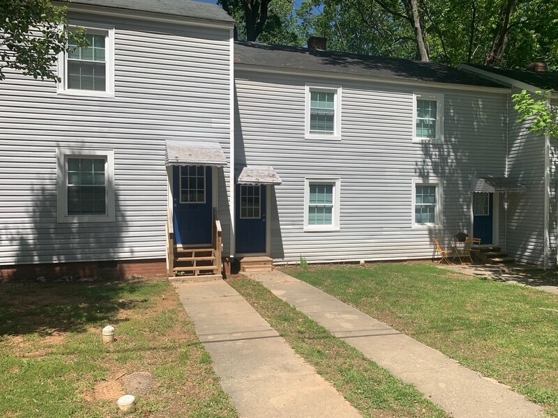 Primary Photo - 736 W Dolphin St