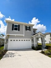 Building Photo - 104 Charmer Trce