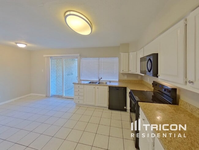 Building Photo - 3109 Nutmeg Ln