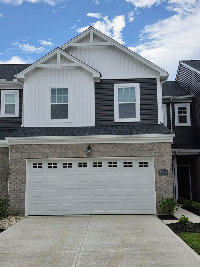 Building Photo - 7235 Grandway Dr