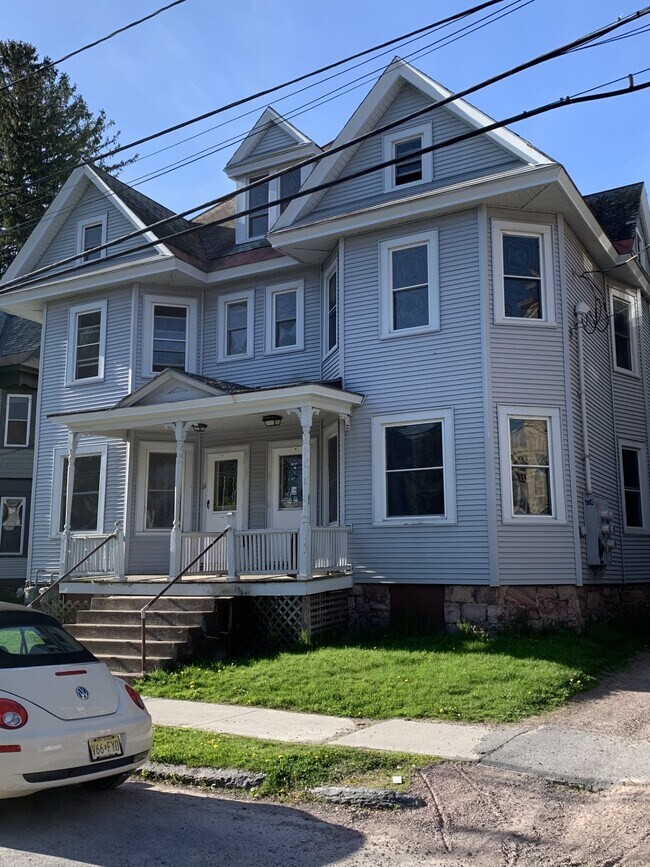 Foto del edificio - 9 Hickok Pl