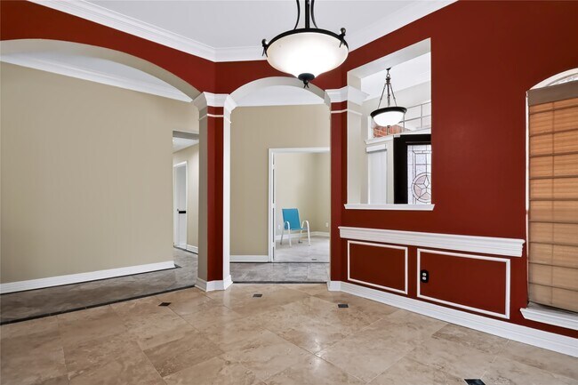 Building Photo - 17103 Carroll Lake Dr