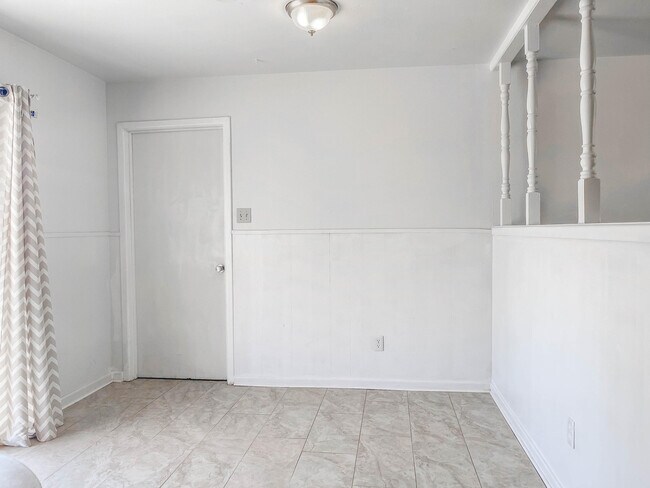 Building Photo - 4915 6th St