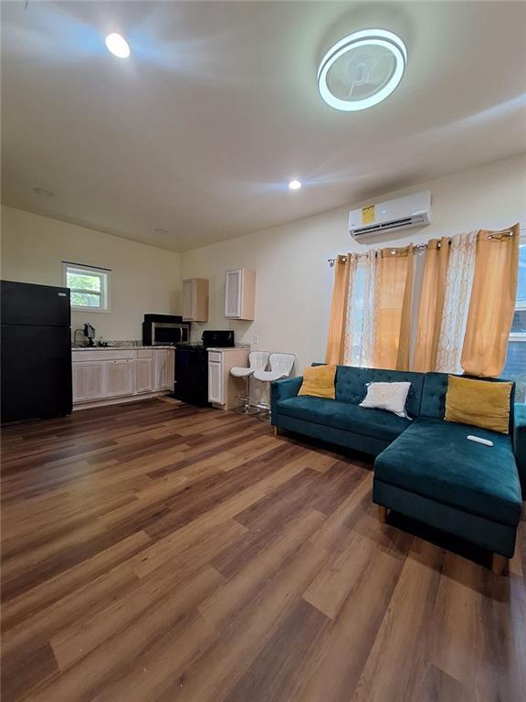 Building Photo - 1848 Herringbone Hollow