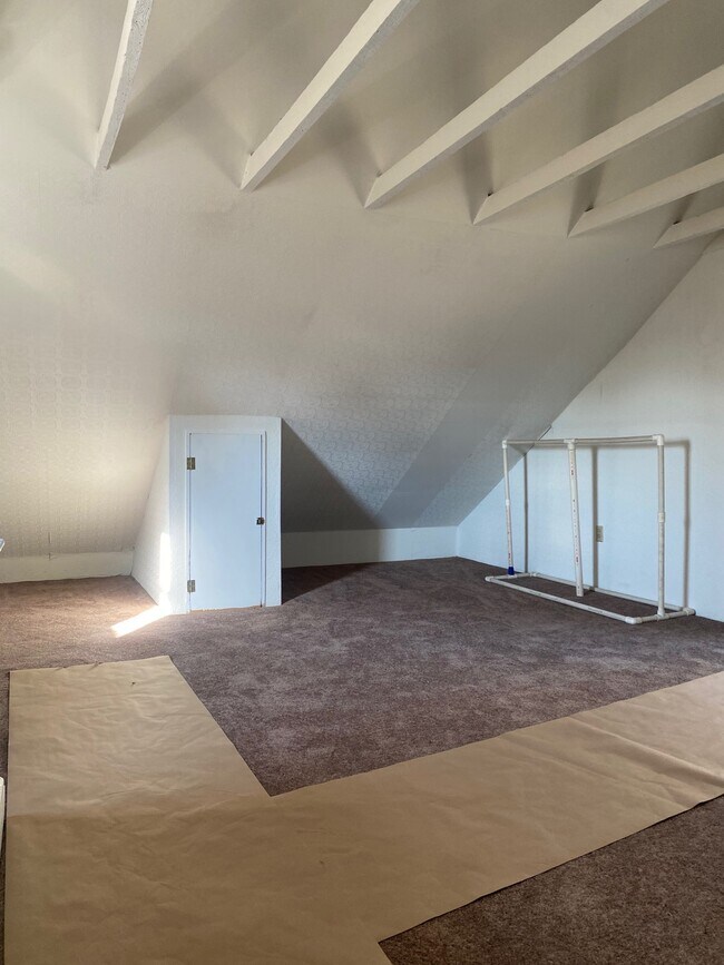 Building Photo - 48 Chestnut St