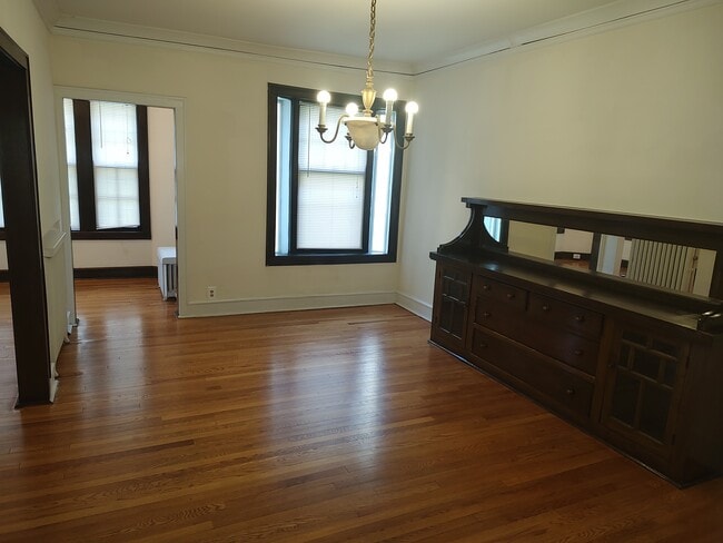 Building Photo - 146 N Humphrey Ave