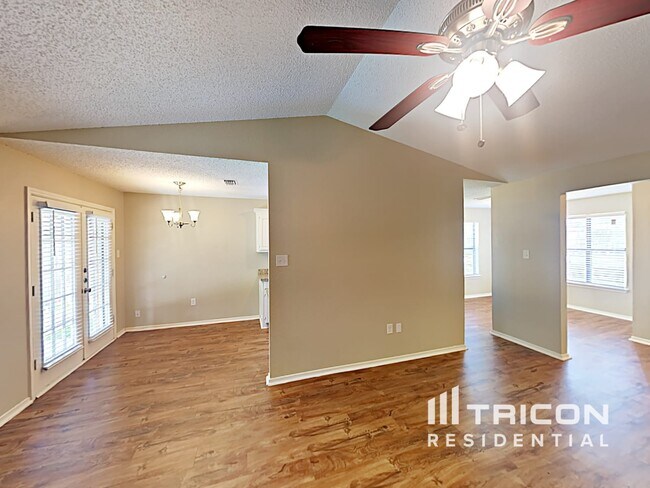 Foto del edificio - 1015 Cedar Run Dr