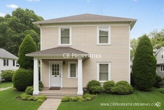Building Photo - 729 N Dunlap St