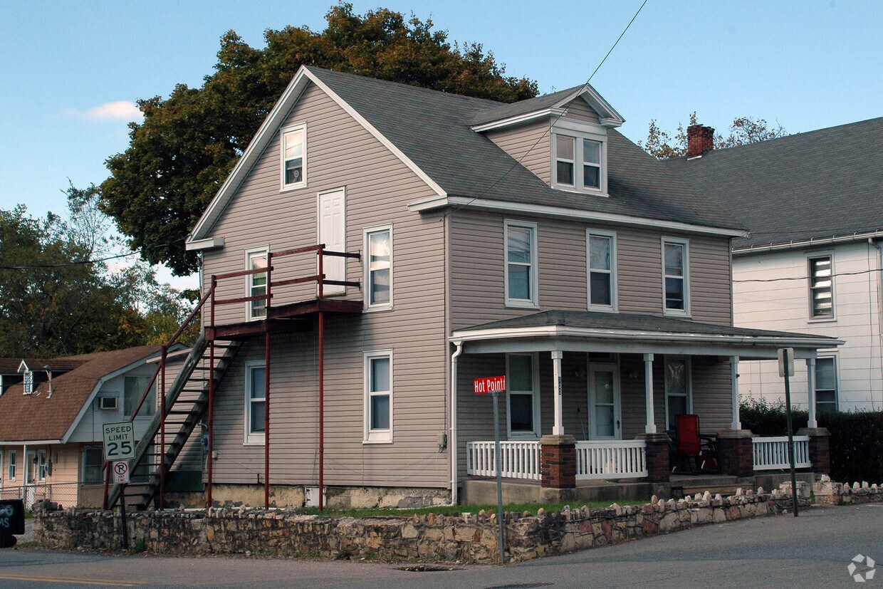 Primary Photo - 100 Middle Spring Ave