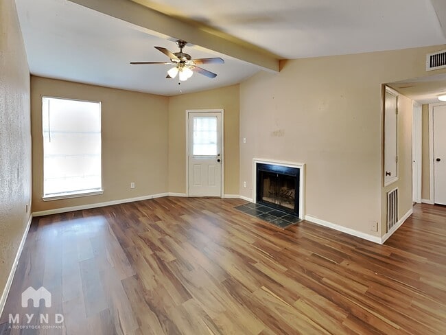 Foto del edificio - 12500 Sandpiper Dr