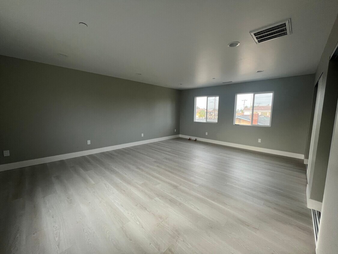 21924 Hawaiian Ave Unit A, Hawaiian Gardens, CA 90716 Apartments in