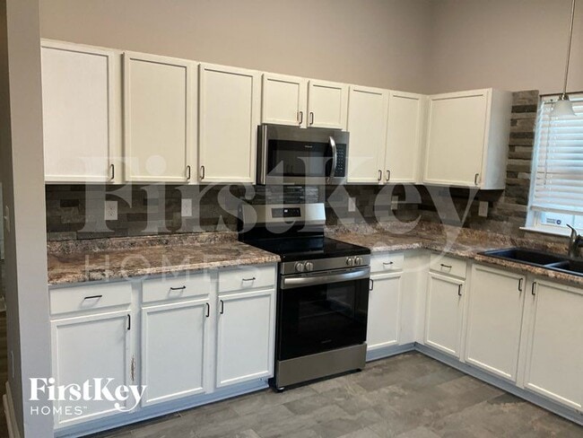 Building Photo - 838 Anchor Way NE
