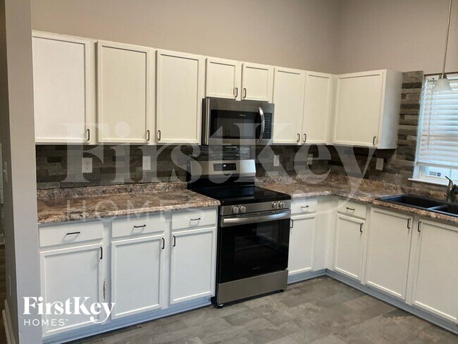 Foto del edificio - 838 Anchor Way NE