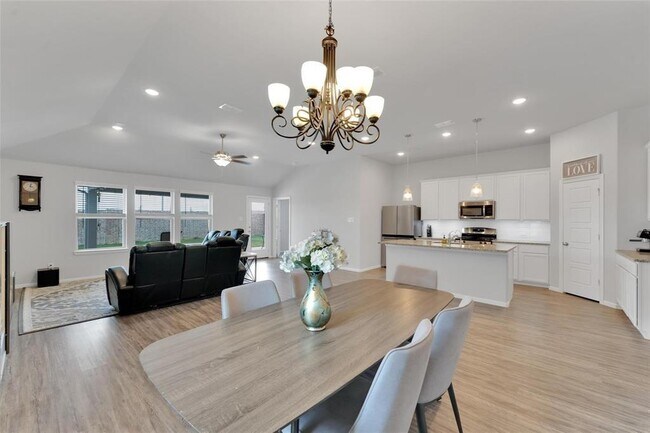 Foto del edificio - 237 Wild Onion Ln