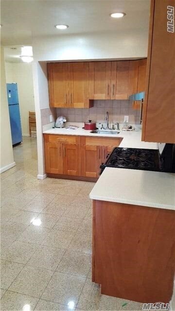 Foto del edificio - 57-17 156th St