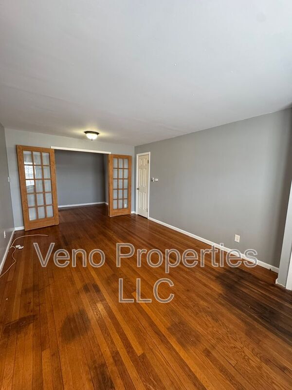 Foto del edificio - 1688 Western Ave