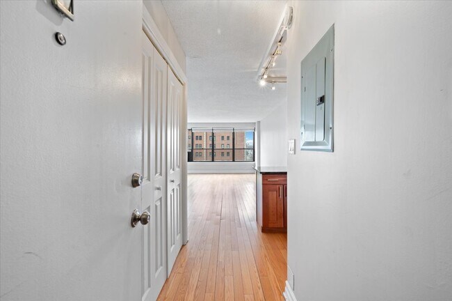 Foto del edificio - 2930 N Sheridan Rd