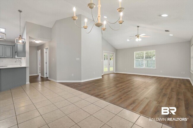 Foto del edificio - 21570 Palmer Ct