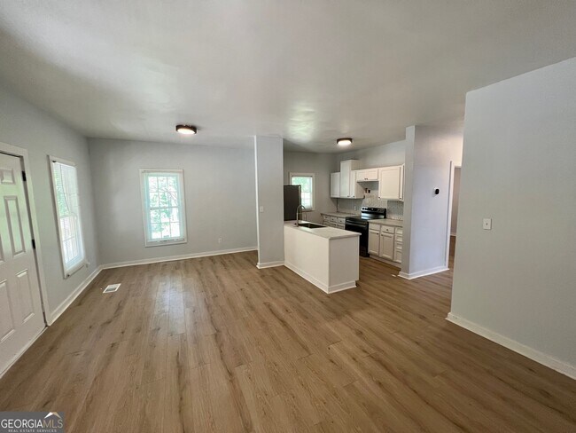 Foto del edificio - 1065 Ada Ave NW