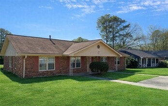 Building Photo - 848 Wilson Cir SW