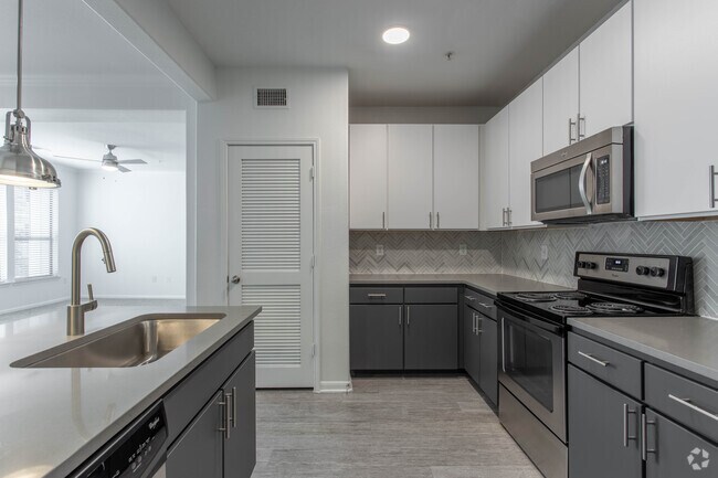 2 BR, 2 BA - 1301 SF - Camden Heights