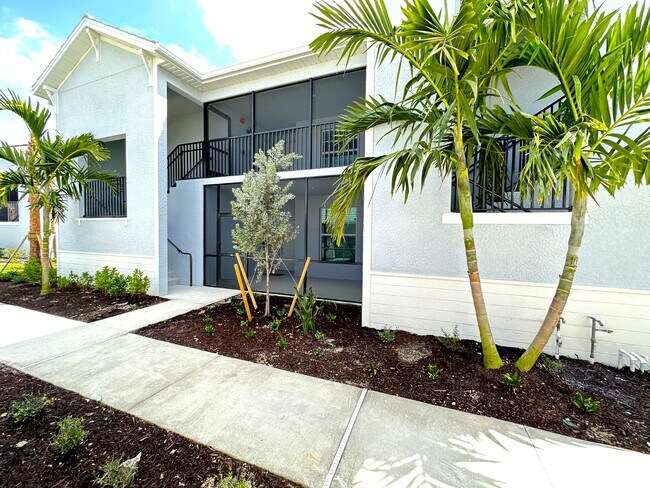 Building Photo - 14204 Heritage Landing Blvd