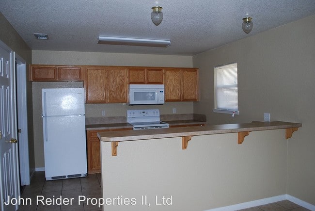 Foto del edificio - 2308 Wildewood Dr