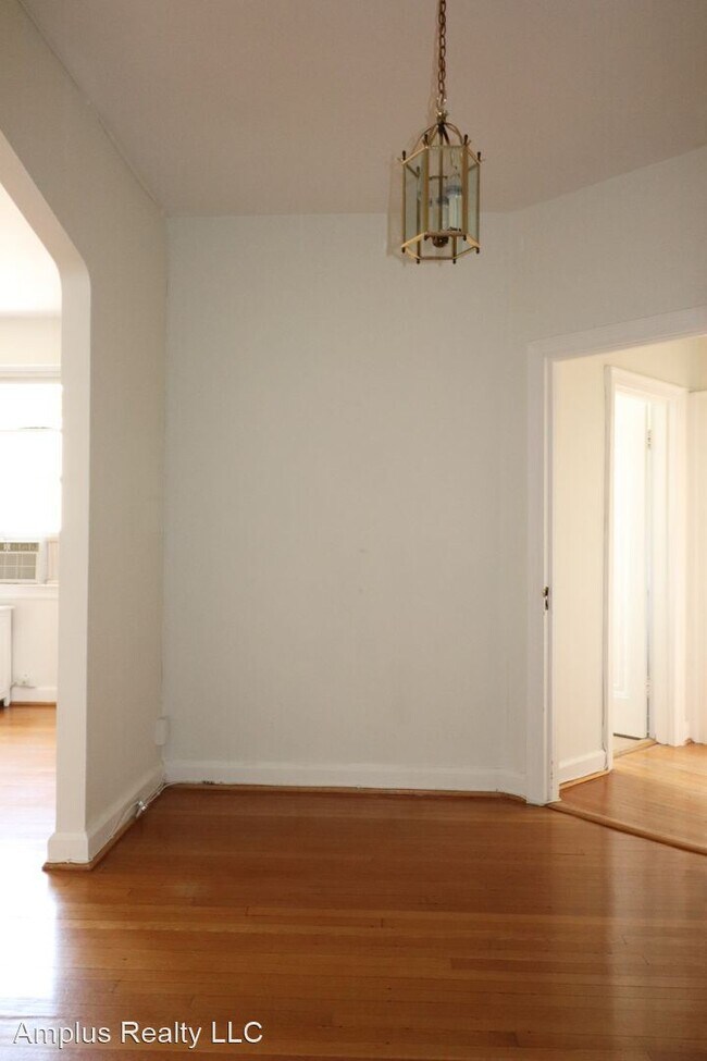 Building Photo - 2737 Devonshire Pl NW