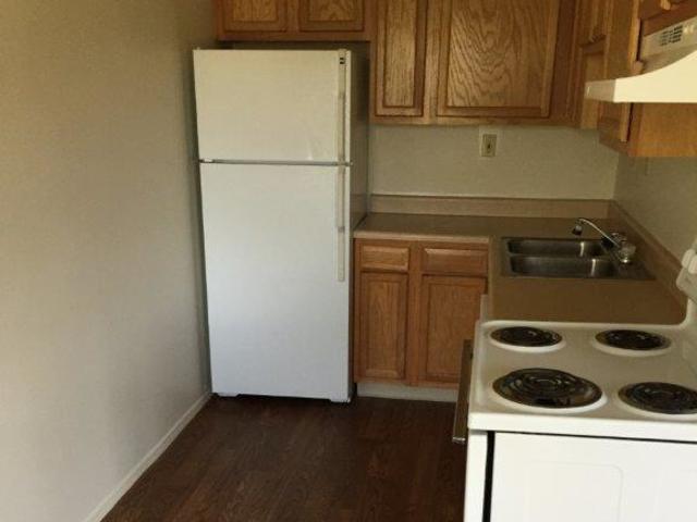 Primary Photo - Ivy Green Commons, LLC