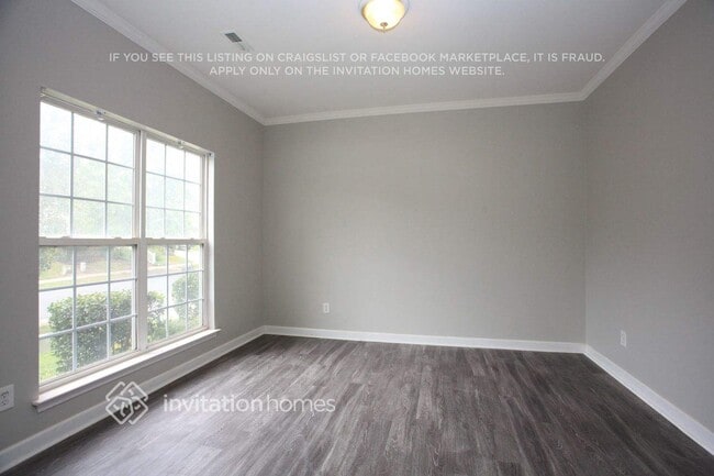 Building Photo - 7021 Tanners Creek Dr