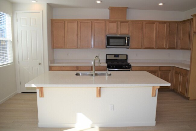 Foto del edificio - Resident Benefit Package Property