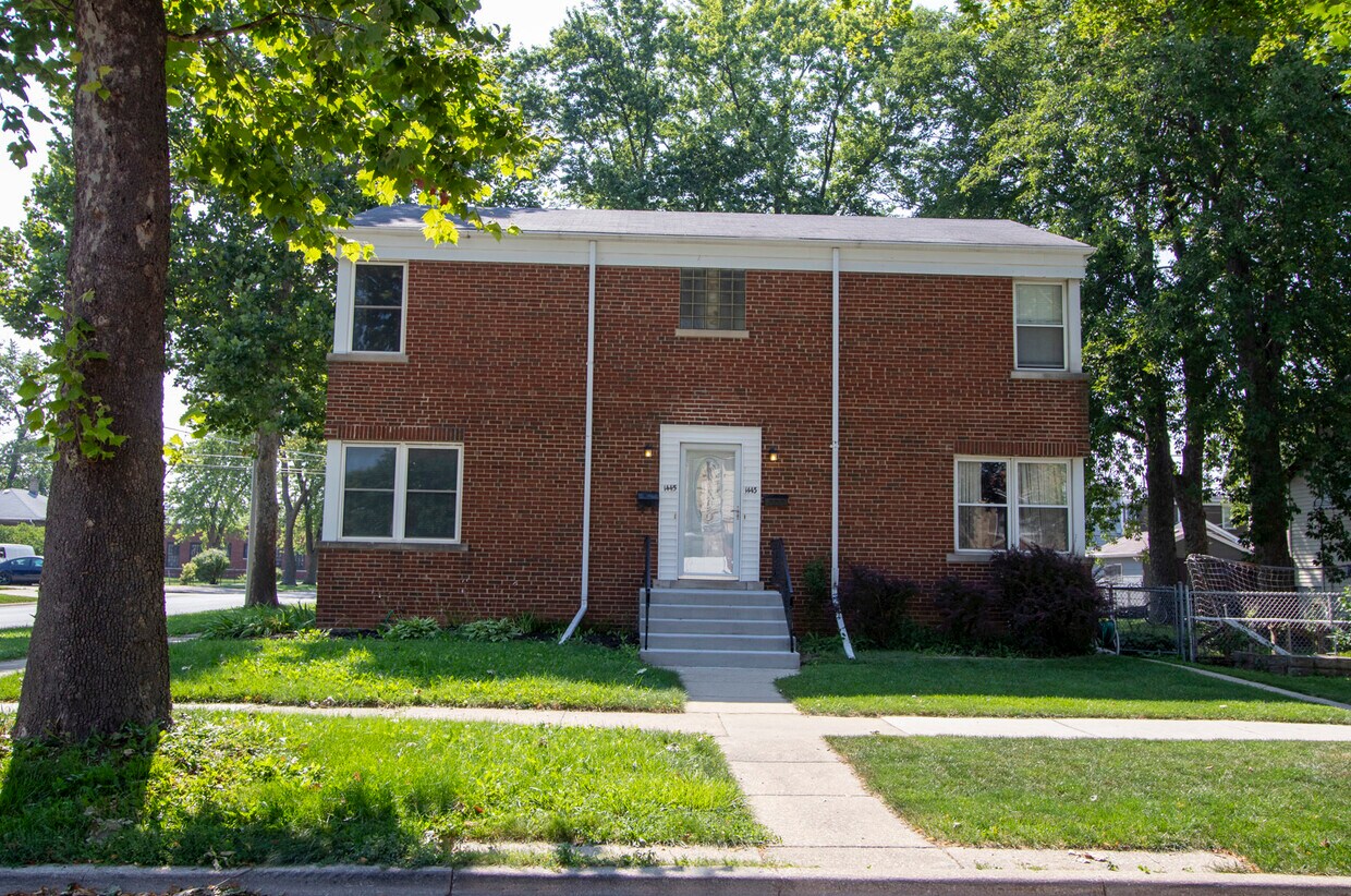 Primary Photo - 1445 Marengo Ave