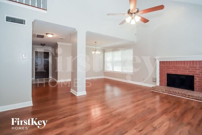 Foto del edificio - 14703 St Cloud Dr