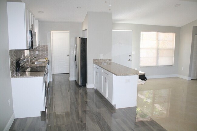 Foto del edificio - 3526 Glenburn Ct