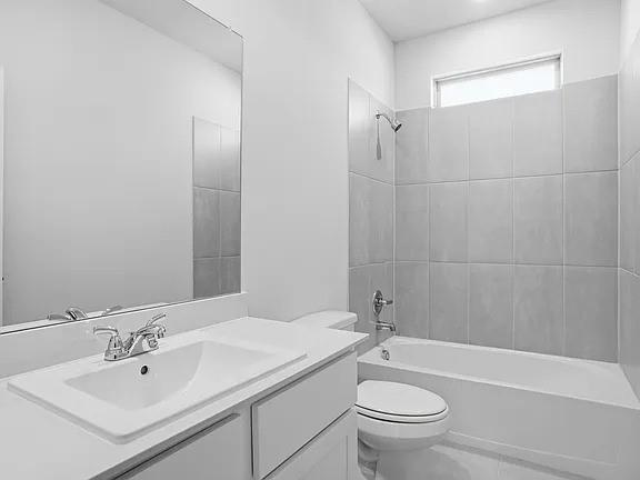 Foto del edificio - 641 Poppy Ln