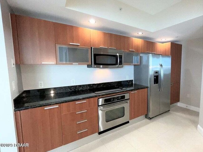 Foto del edificio - 231 Riverside Dr